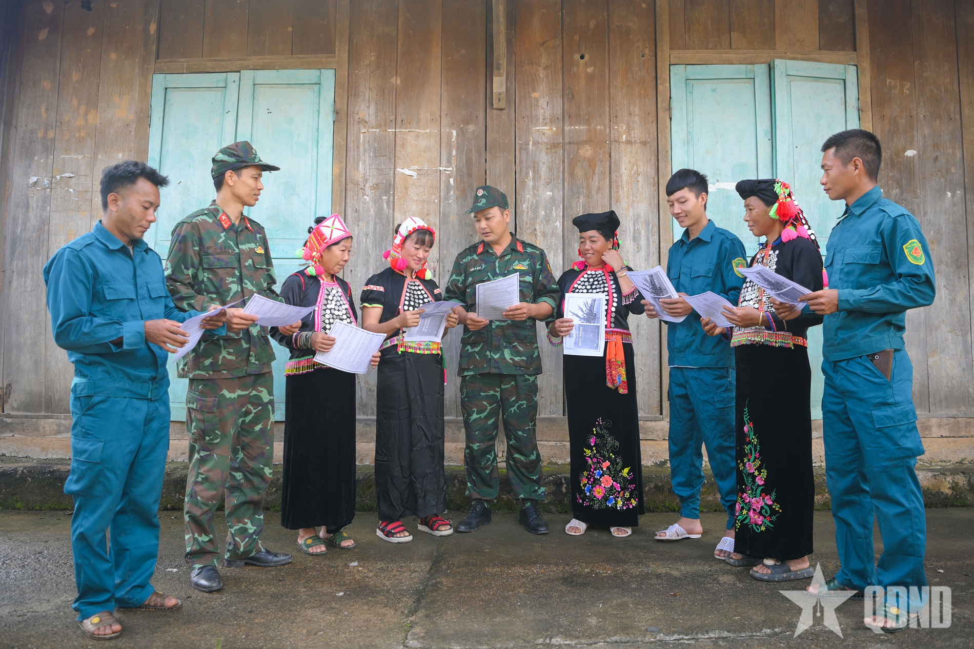 Âm thầm “cuộc chiến” trên không gian mạng ở vùng biên - Bài 1: Khi biên giới không chỉ có đường tuần tra